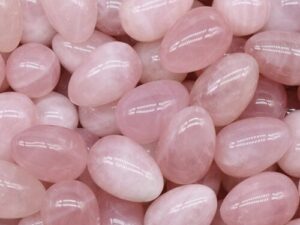 Huevo de Cuarzo Rosa